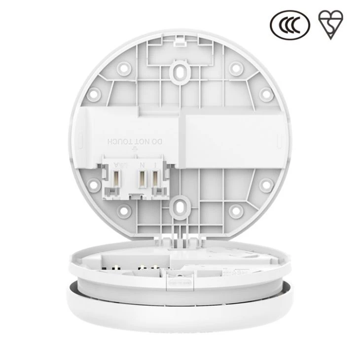Wired Smoke Detector With Smoke Sensor